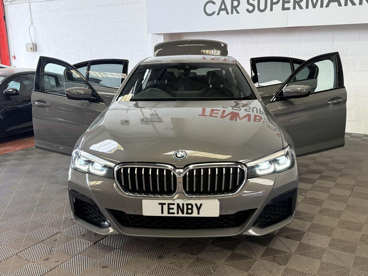 BMW 5 Series view 12