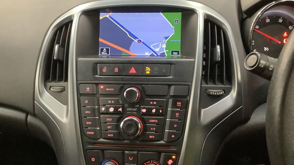 Vauxhall Astra view 11