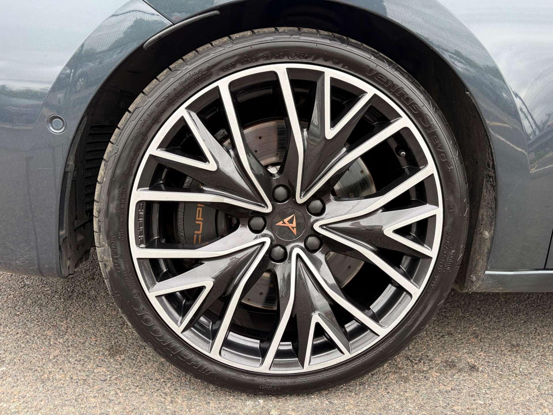Cupra Leon view 12
