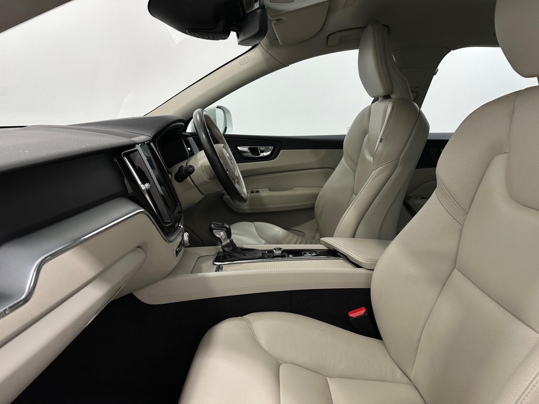 Volvo XC60 view 34