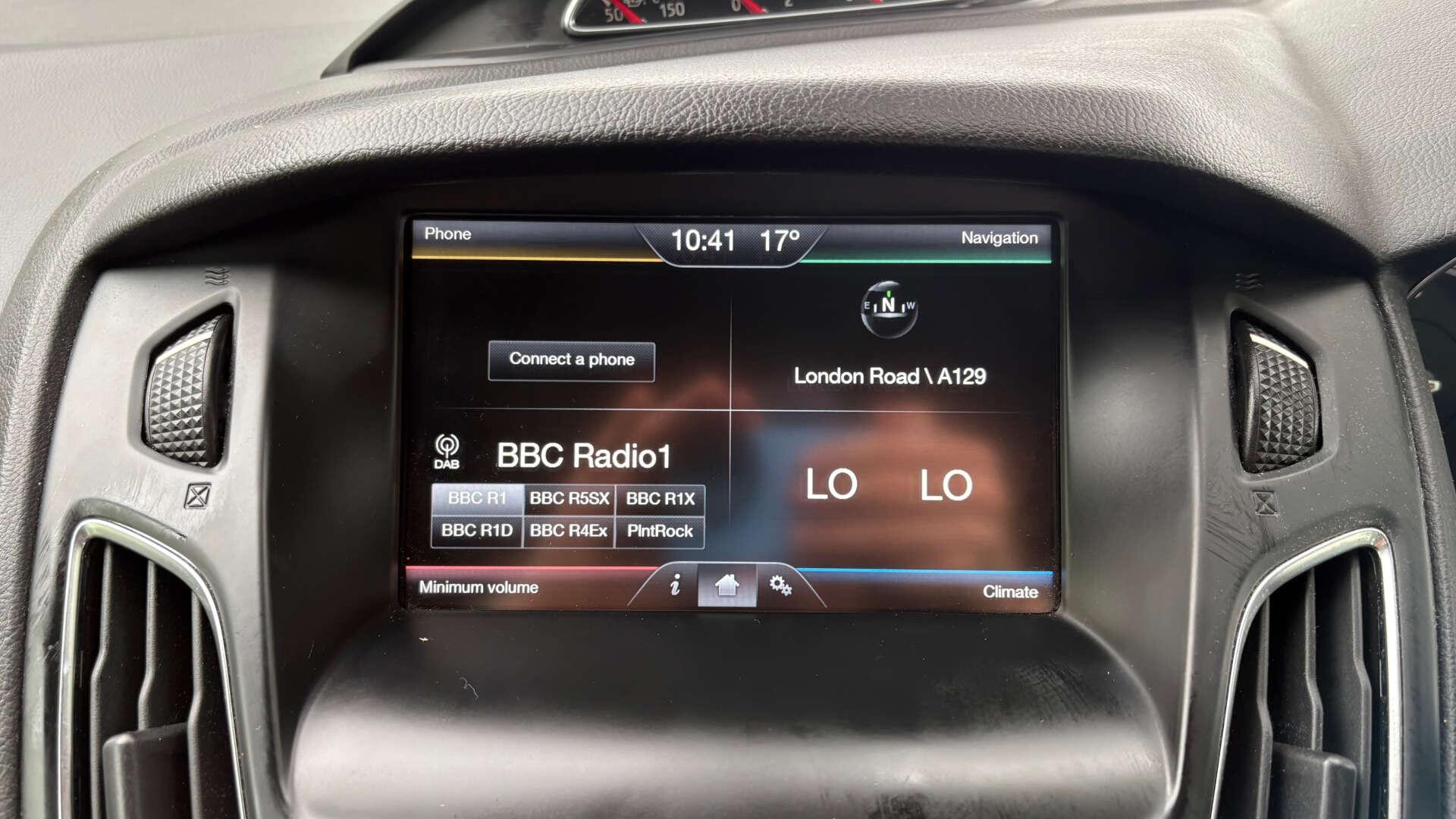 Ford Focus view 28