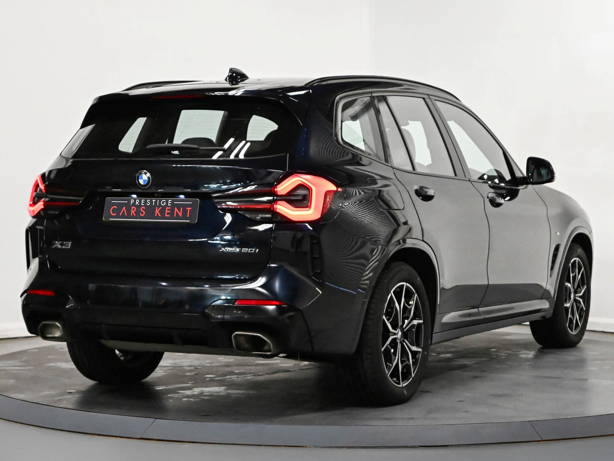 BMW X3 view 24