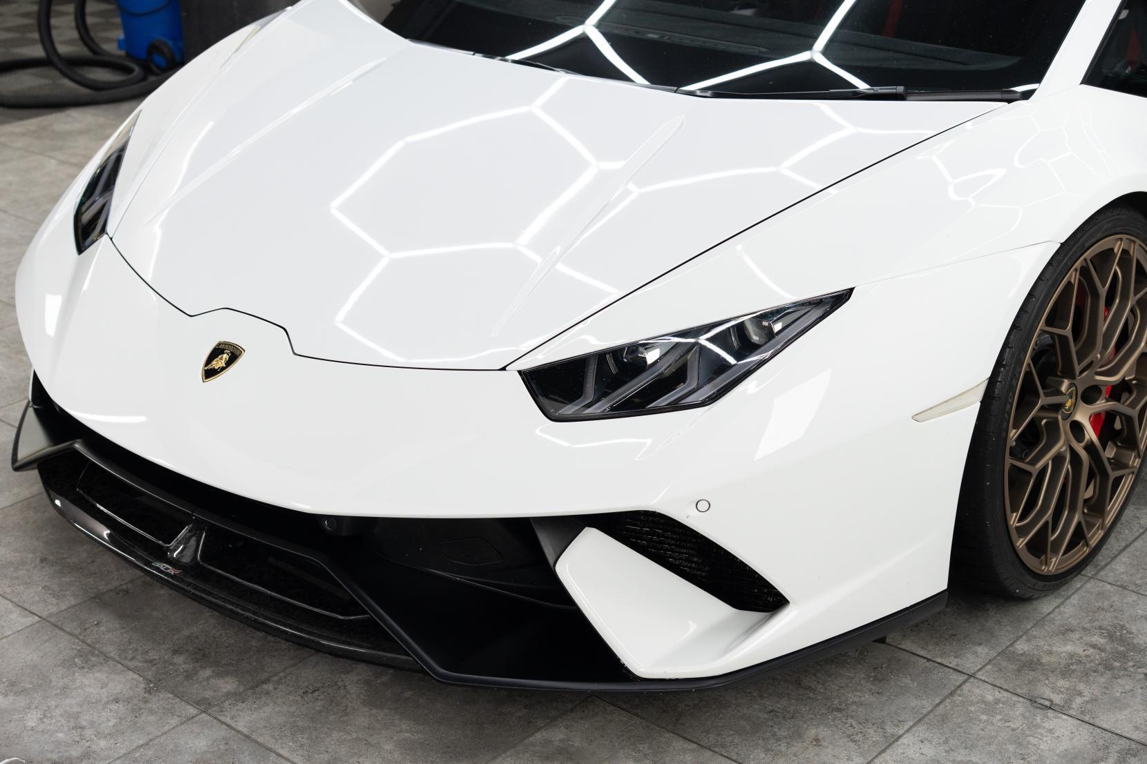 Lamborghini Huracan view 22