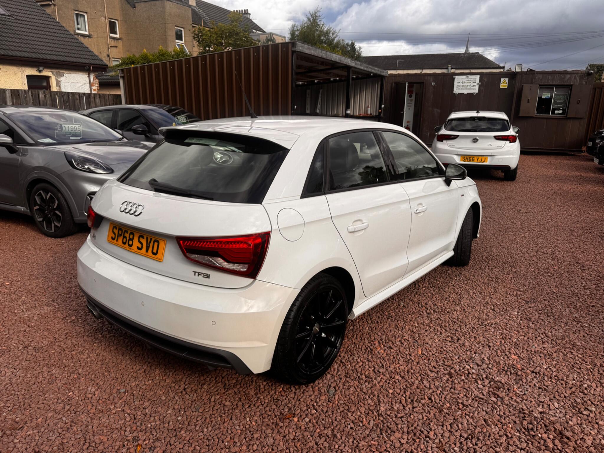 Audi A1 view 11