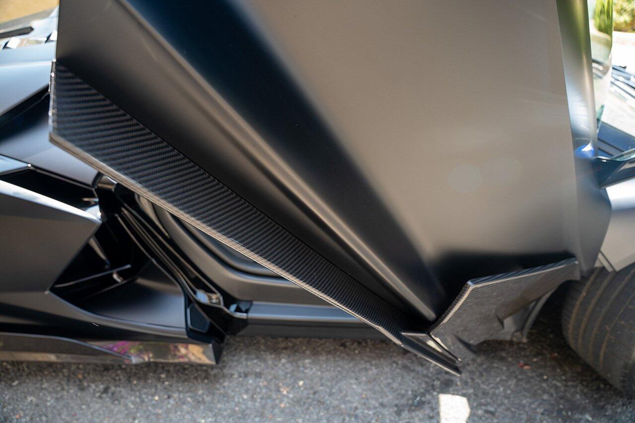 Lamborghini Revuelto view 47
