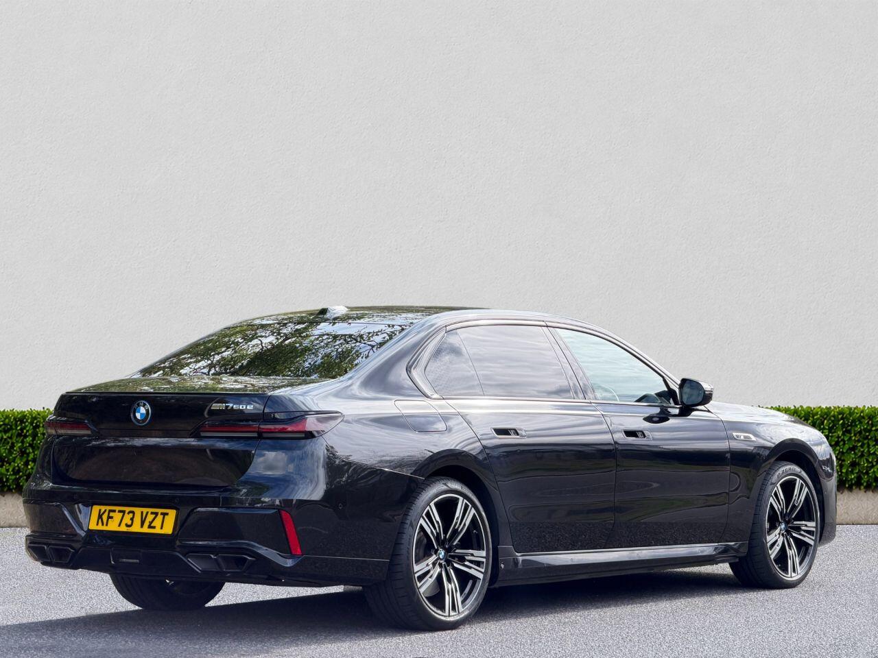 BMW 7 Series view 7