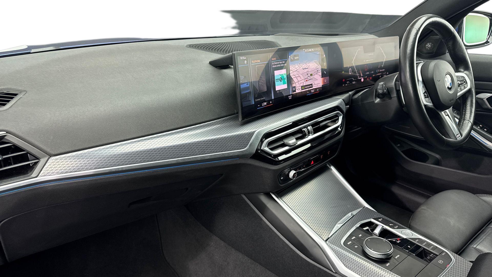 BMW 3 Series view 7