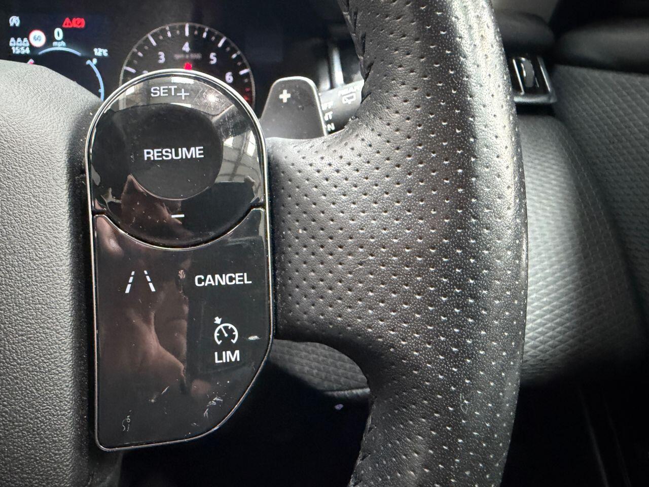 Land Rover Range Rover Velar view 41