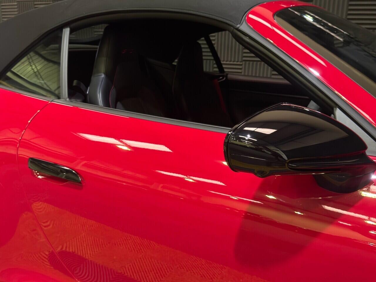 Porsche 911 view 8