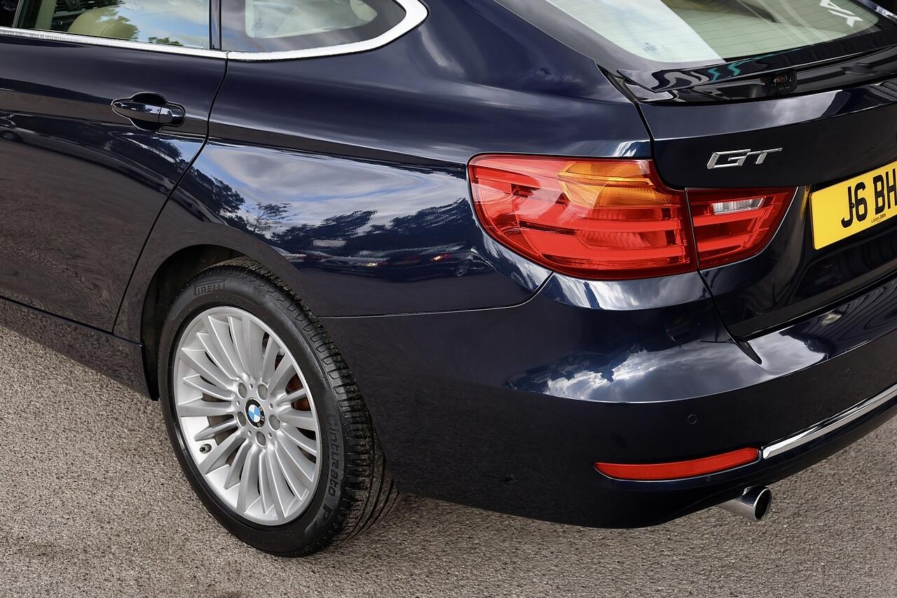 BMW 3 Series Gran Turismo view 38