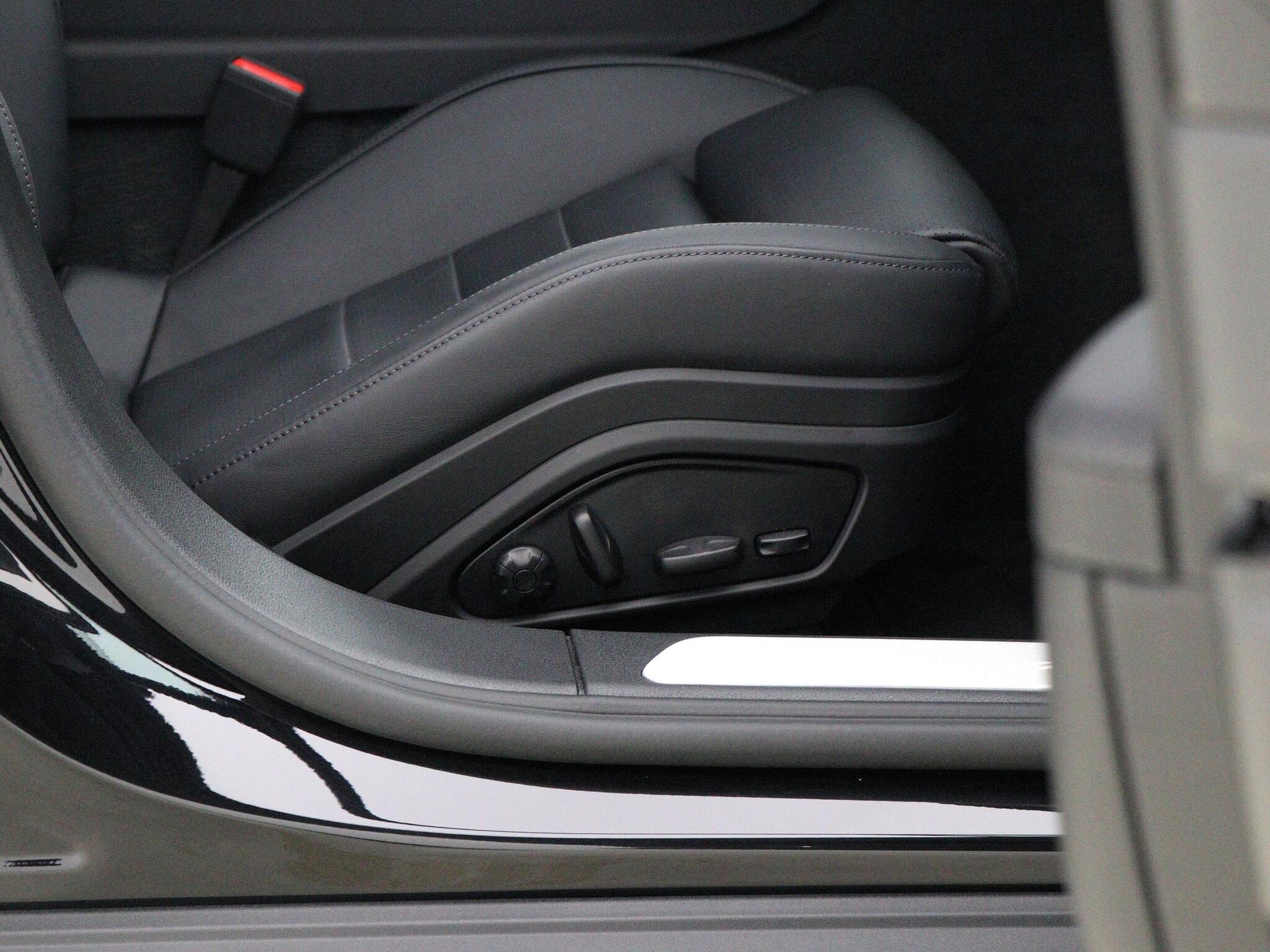 Porsche Panamera view 44