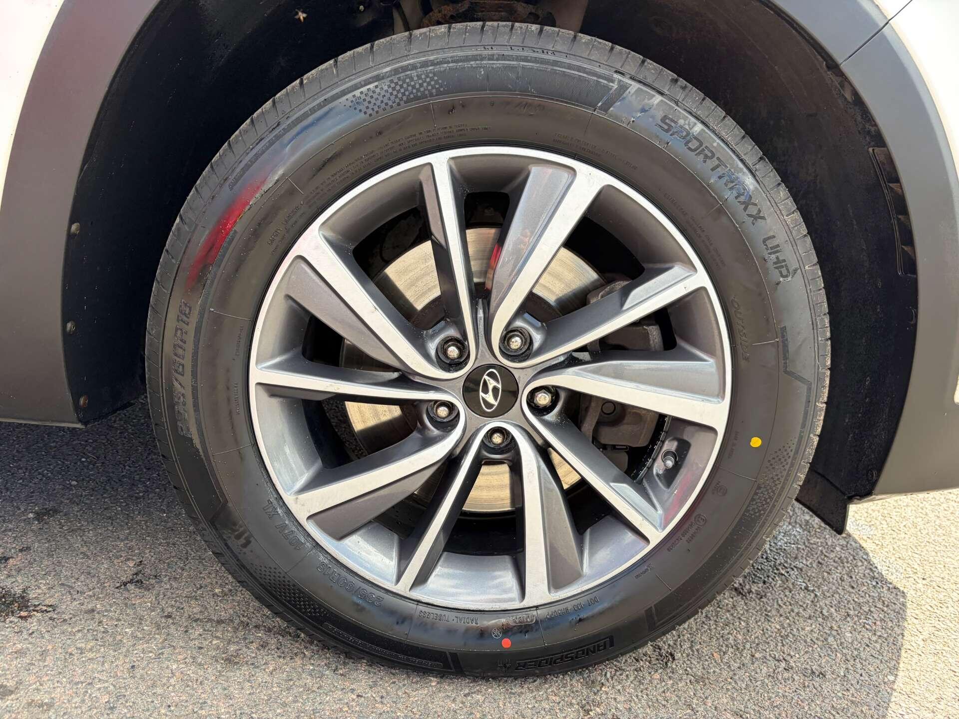Hyundai Santa Fe view 13