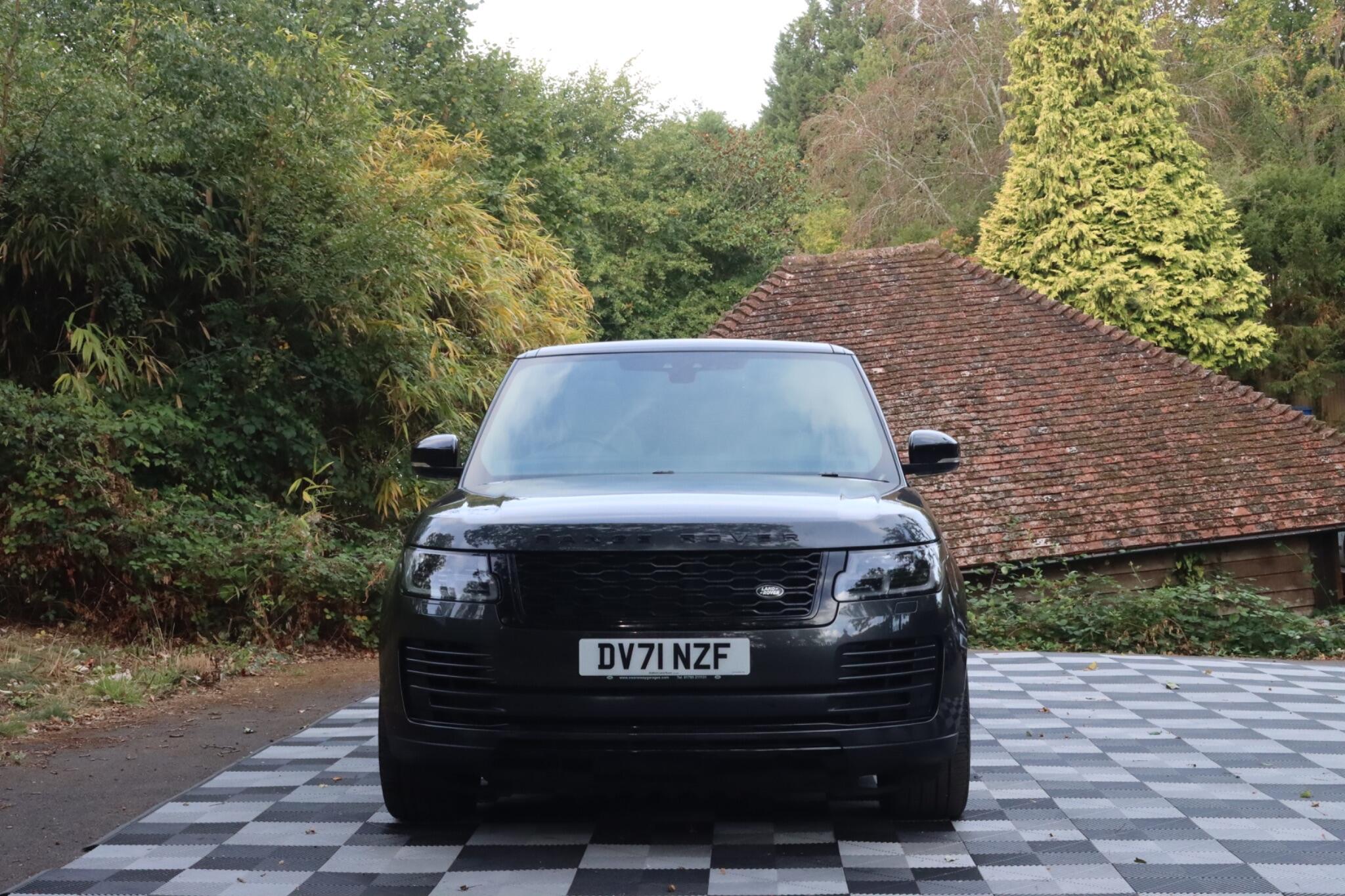 Land Rover Range Rover view 13