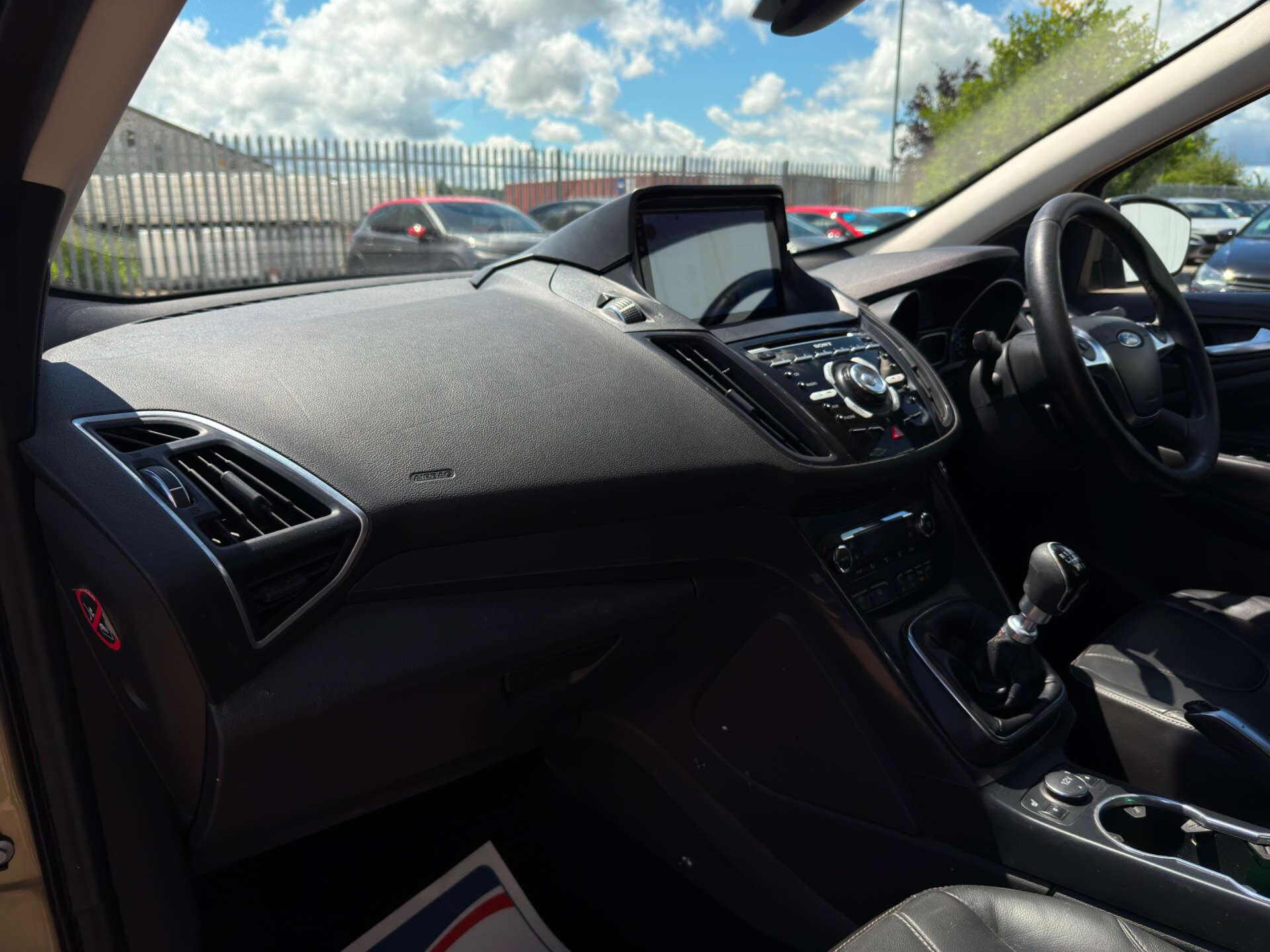 Ford Kuga view 39