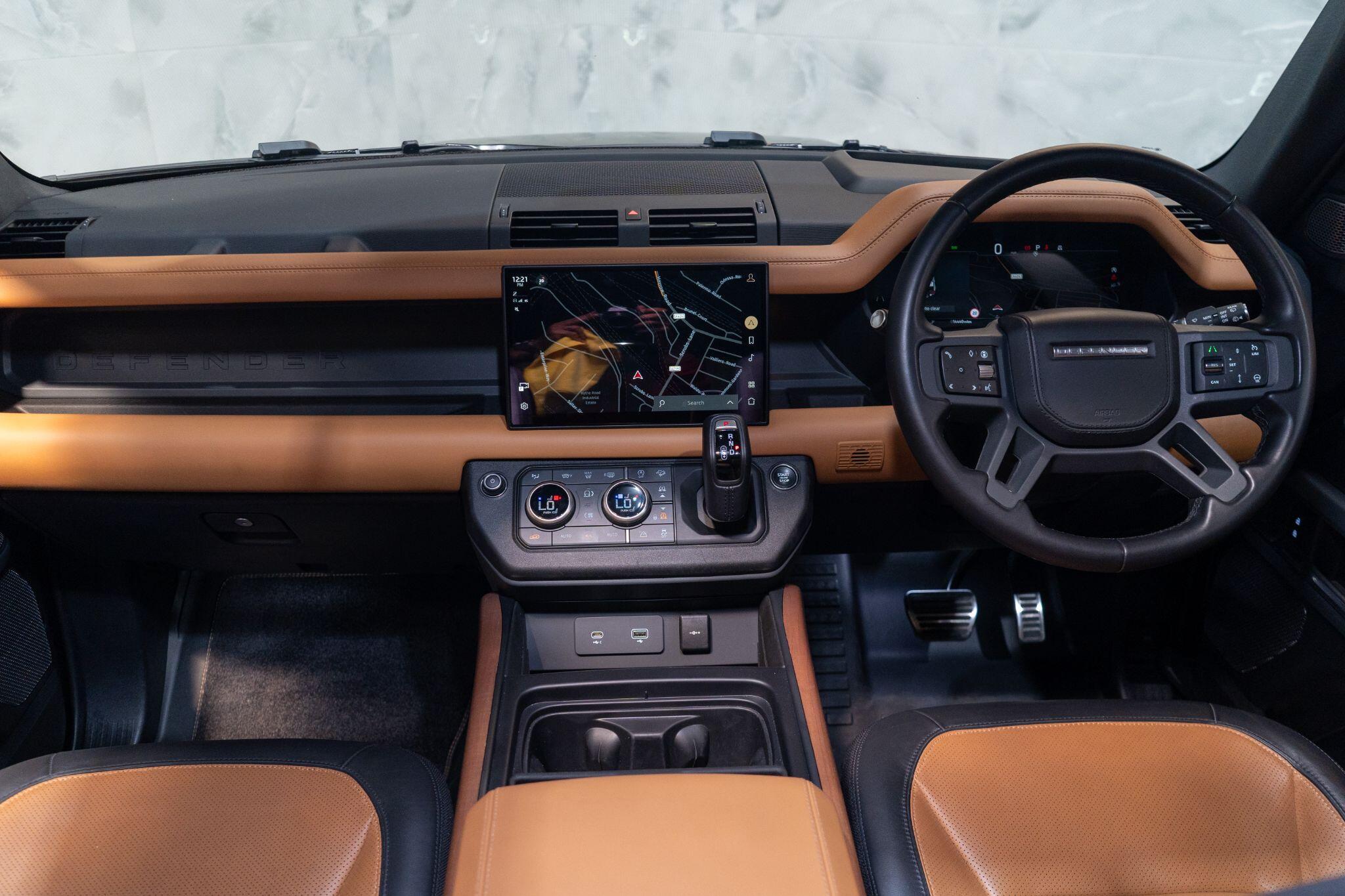 Land Rover Defender view 13