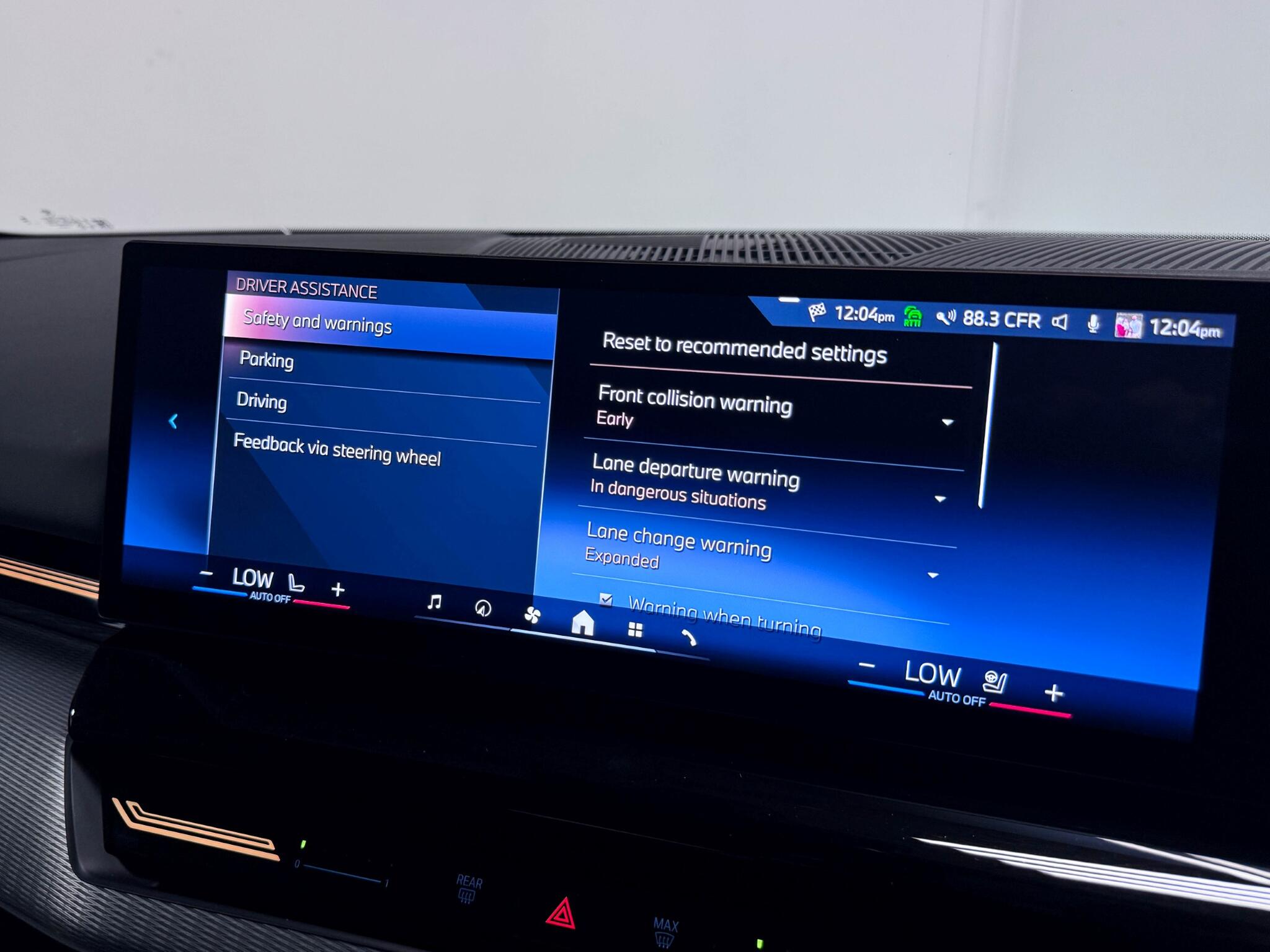 BMW 5 Series view 46