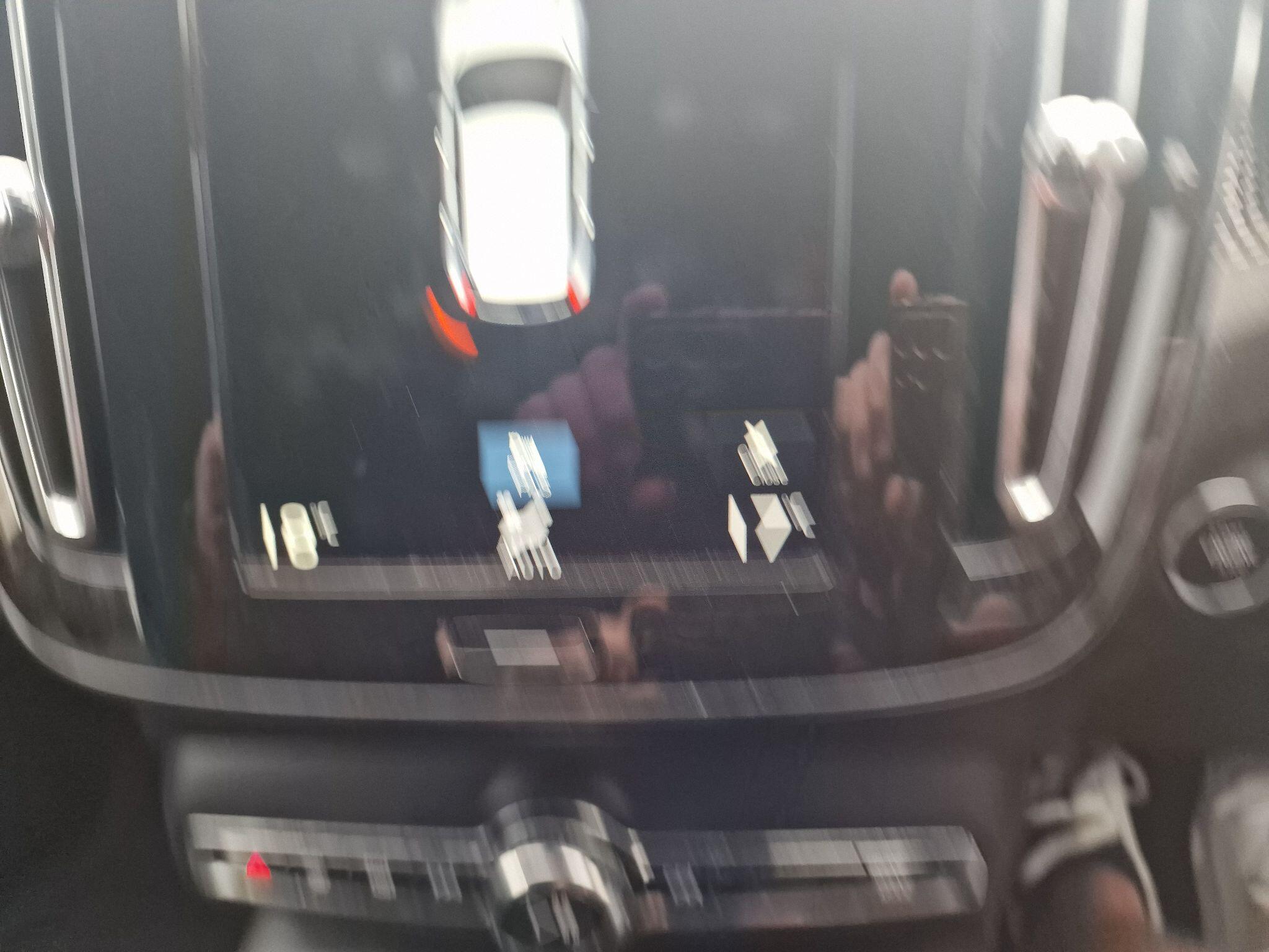 Volvo XC40 view 5