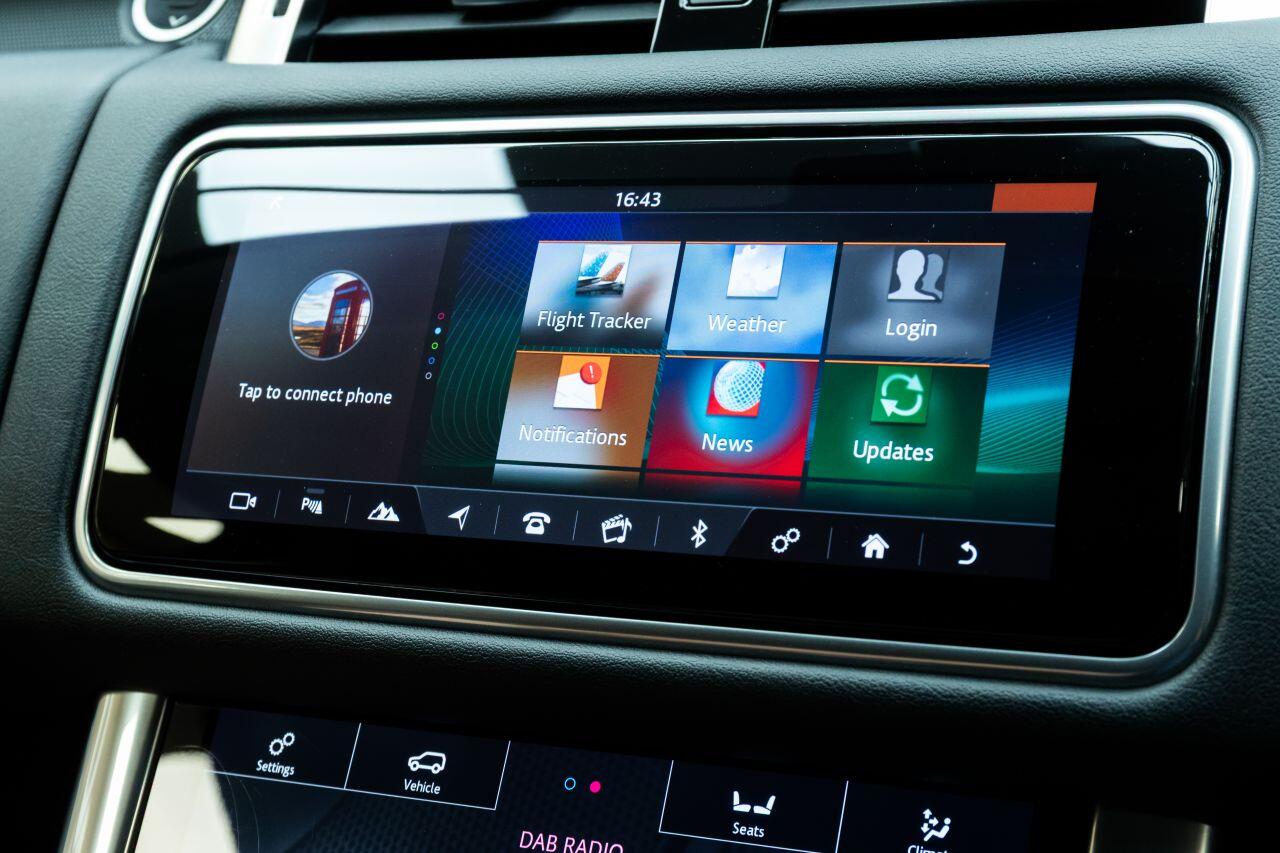 Land Rover Range Rover Sport view 32