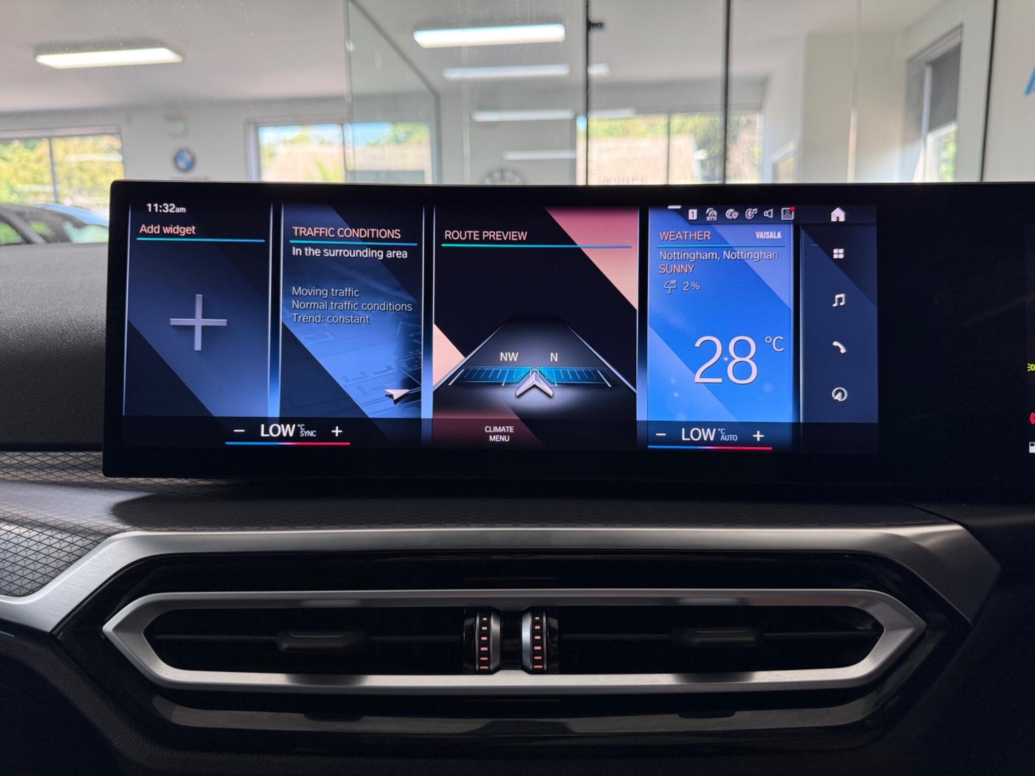 BMW 3 Series view 29