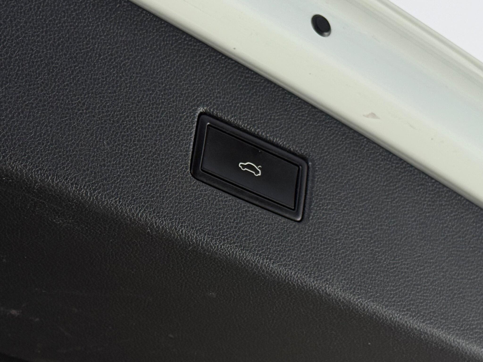 Volkswagen Tiguan view 11