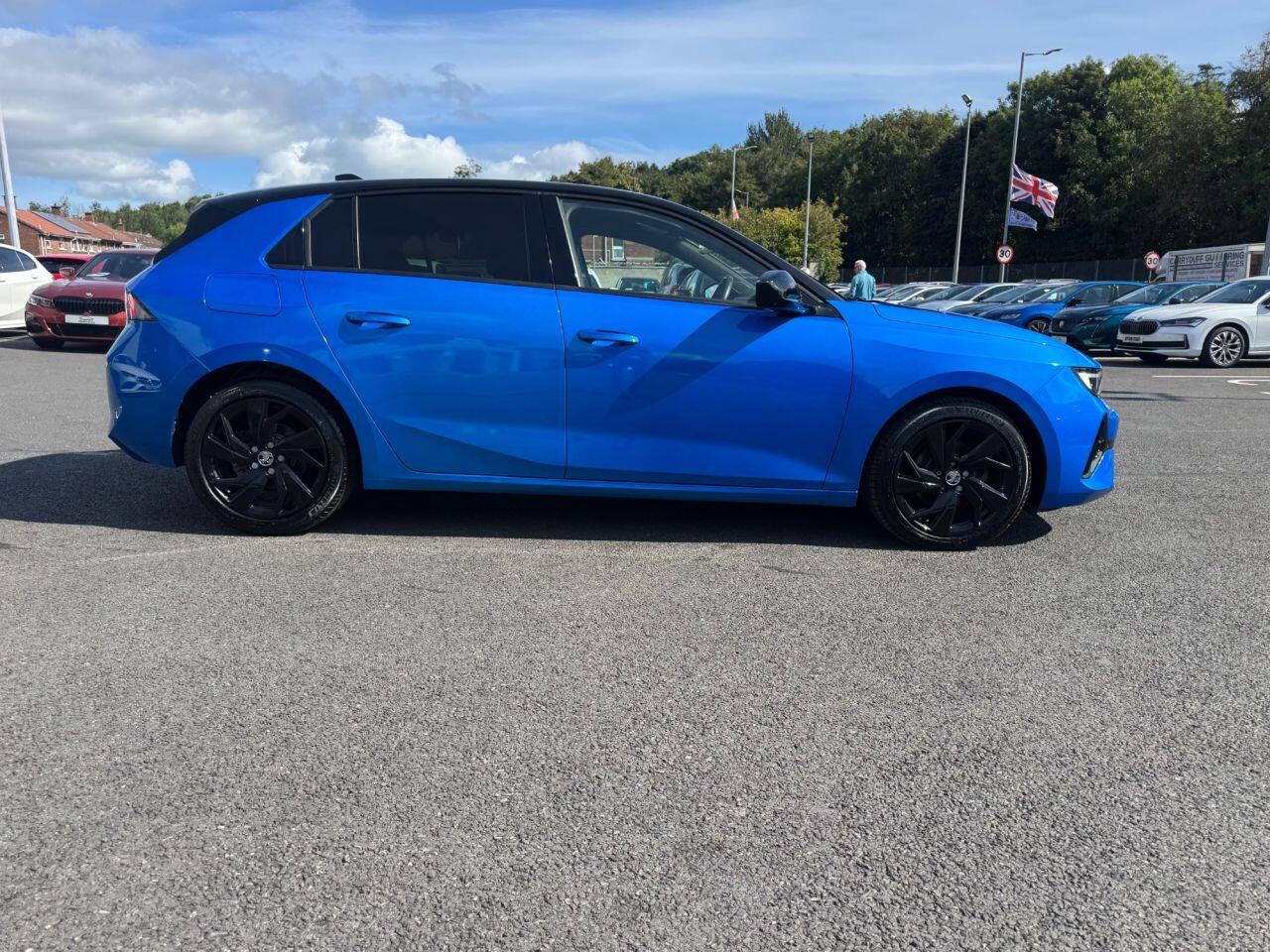 Vauxhall Astra view 6