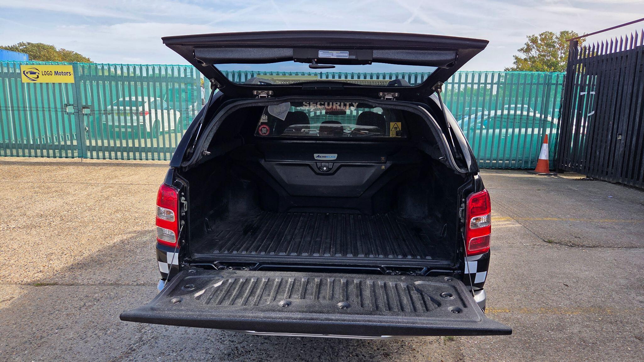 Mitsubishi L200 view 24