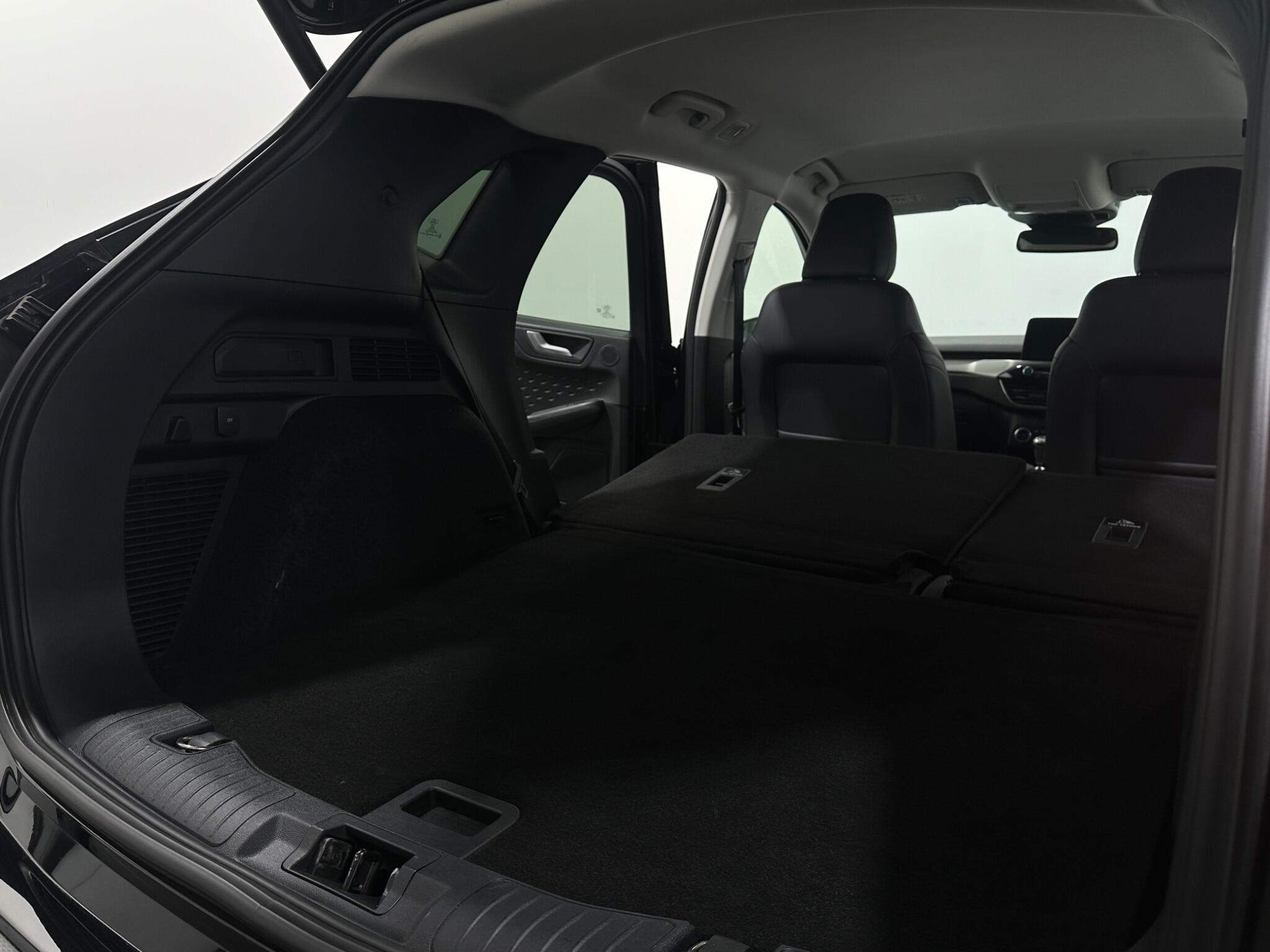 Ford Kuga view 43