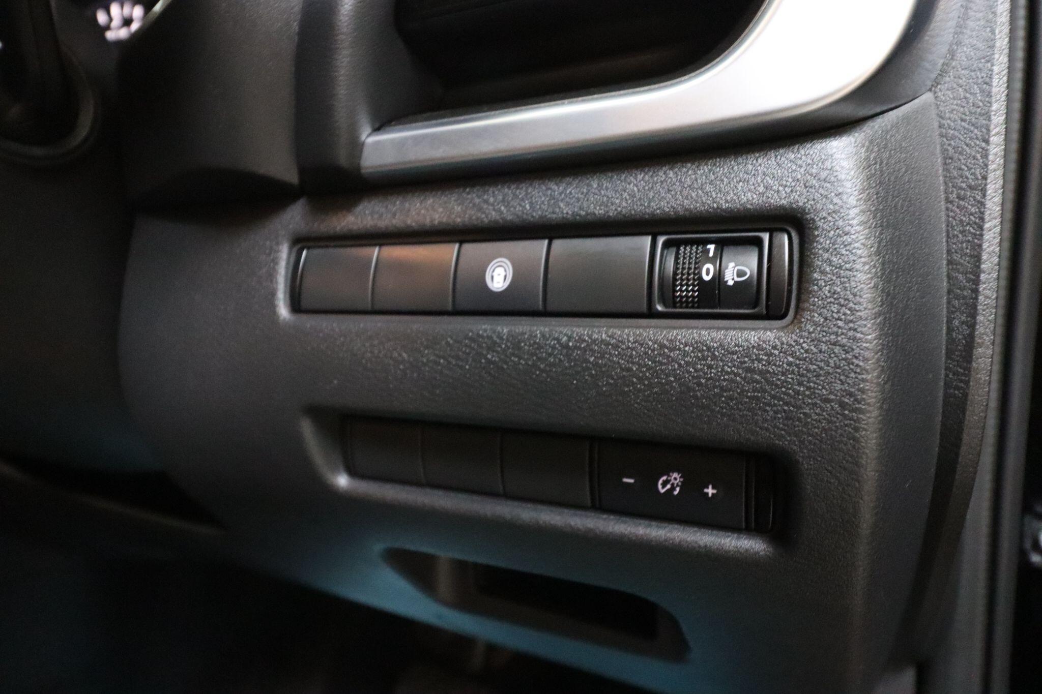 Nissan X-Trail view 18