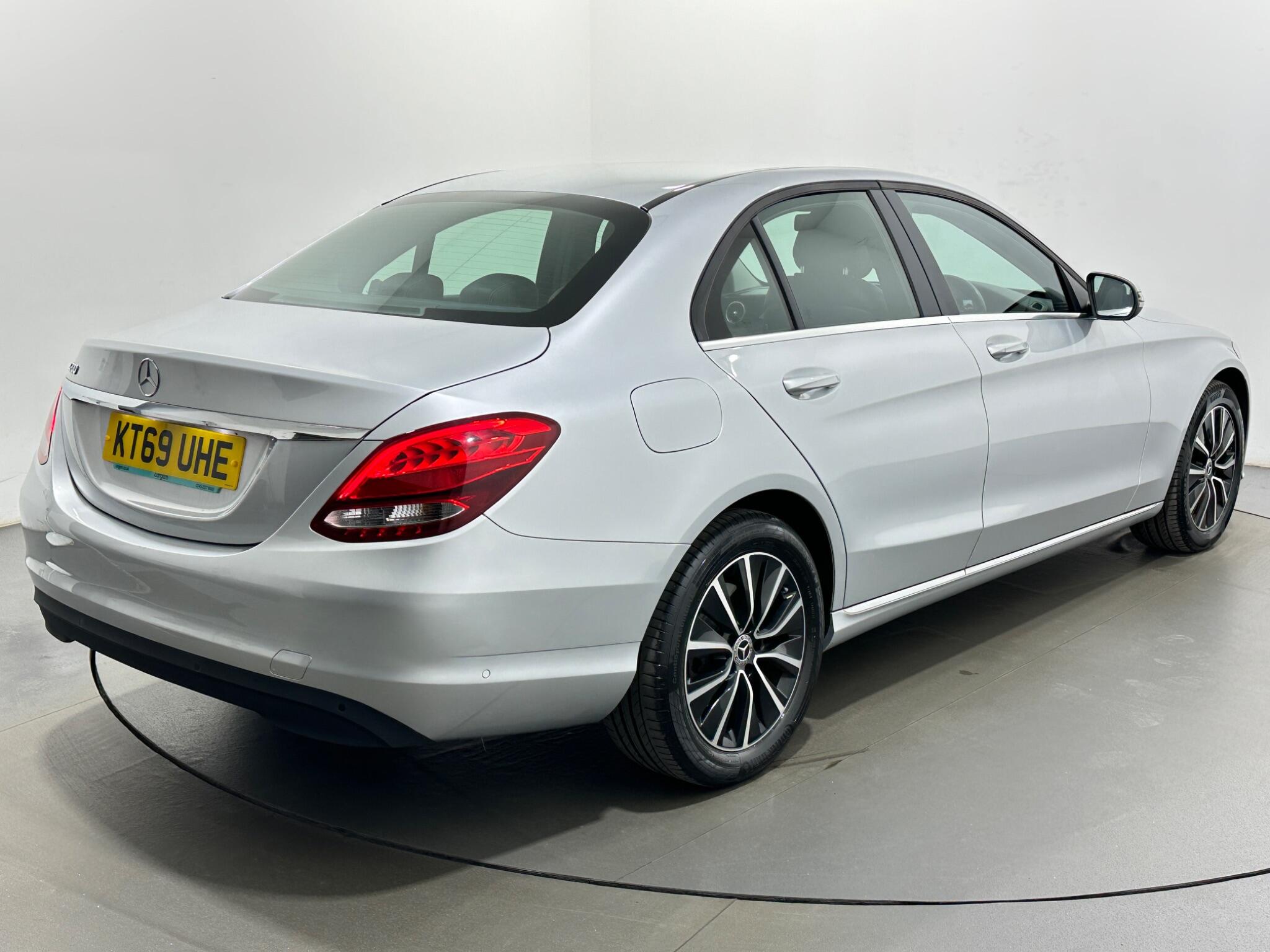 Mercedes-Benz C-Class view 52