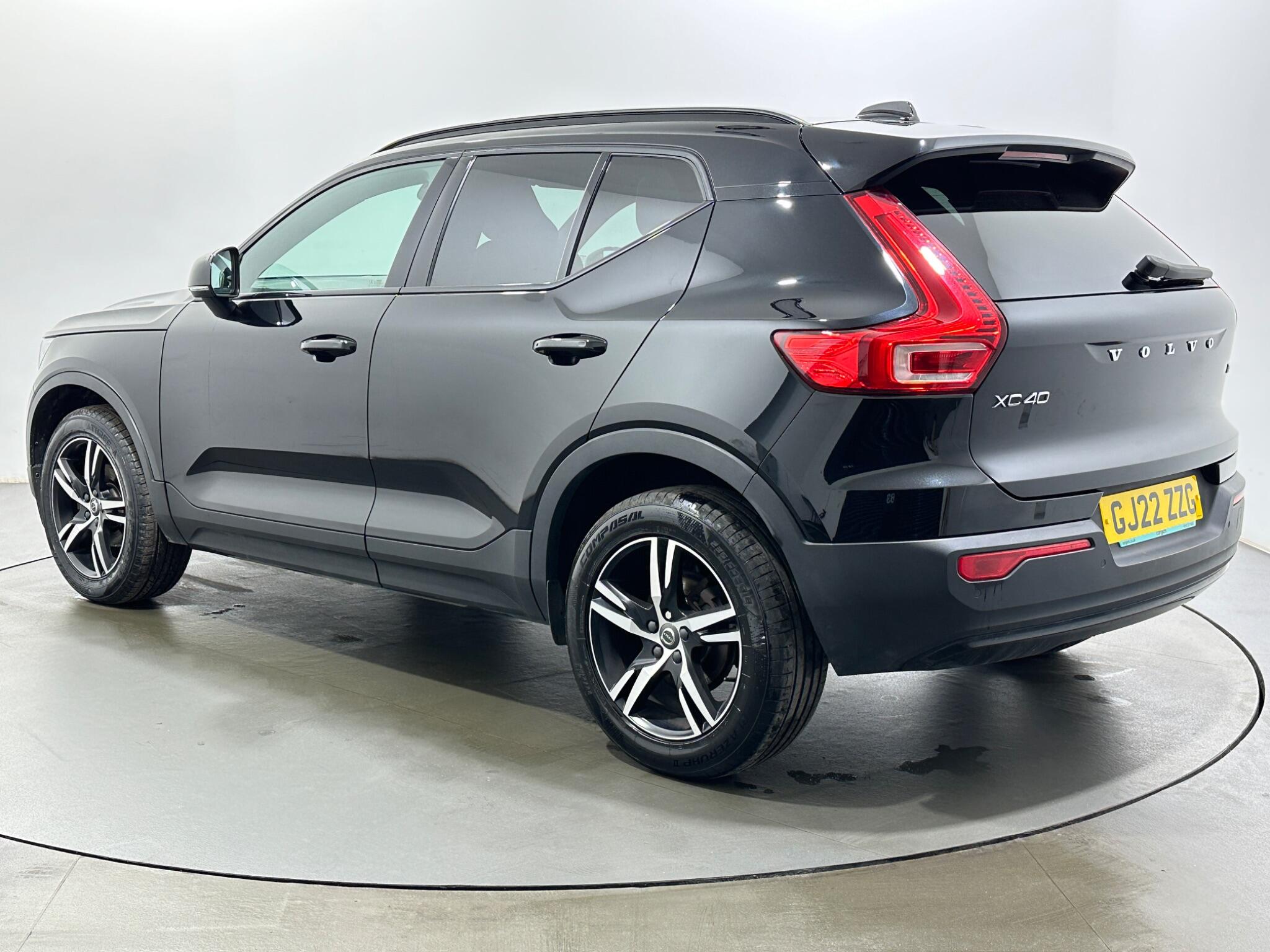 Volvo XC40 view 6