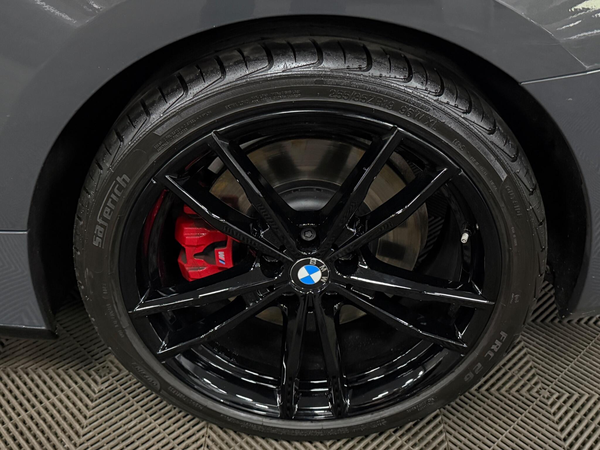 BMW 4 Series view 40