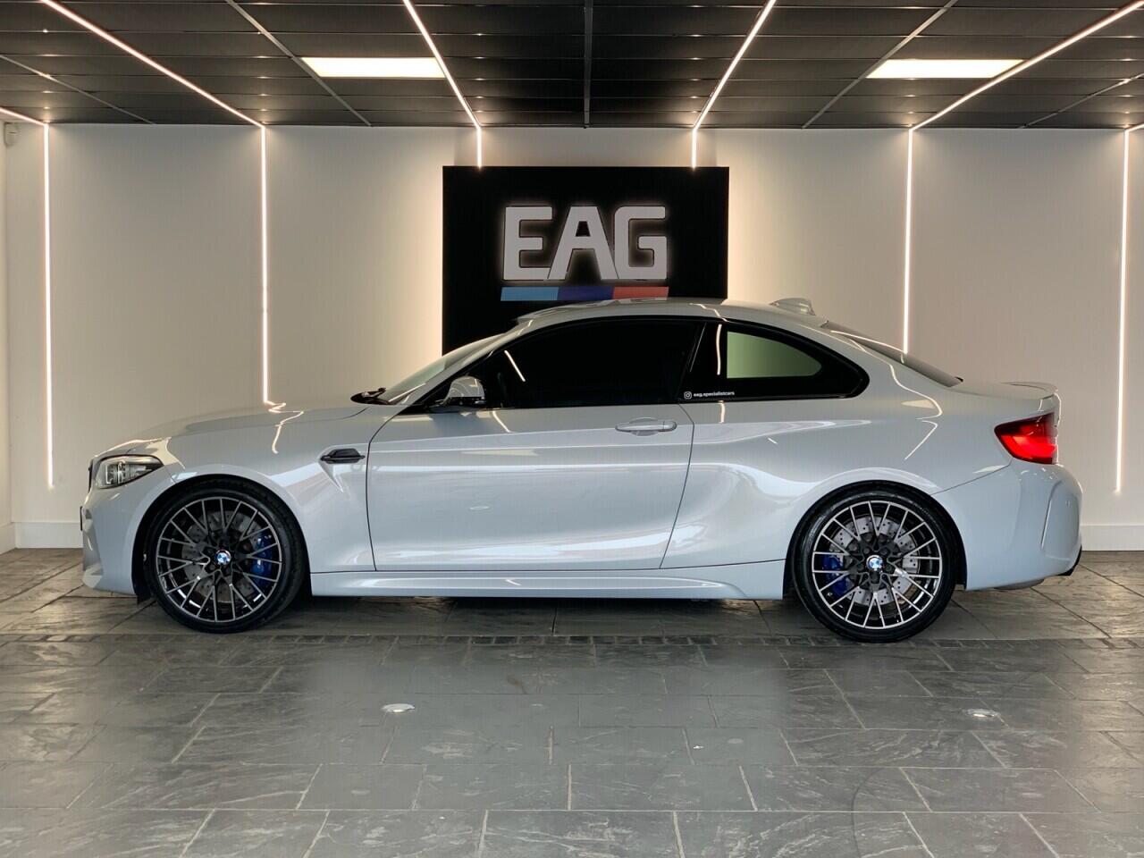BMW M2 view 3