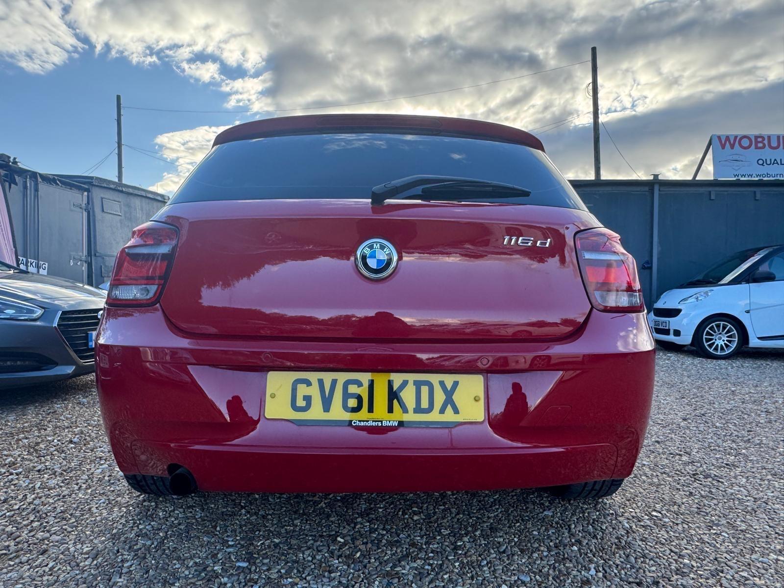 BMW 1 Series view 10