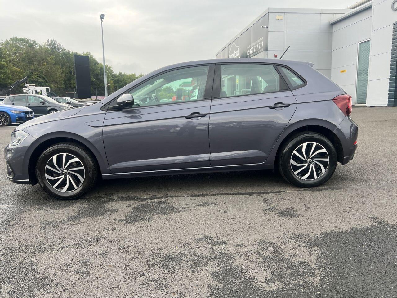 Volkswagen Polo view 3