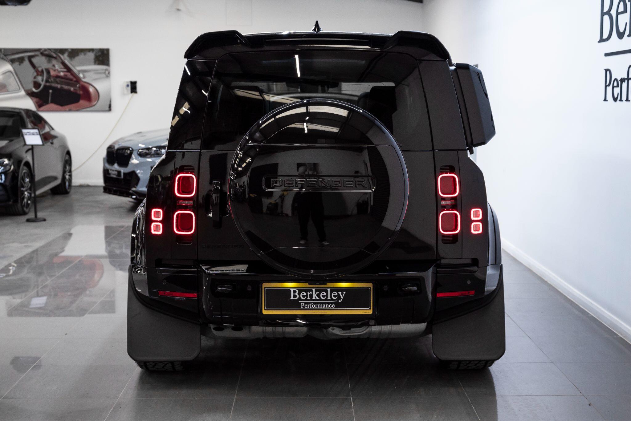 Land Rover Defender view 10