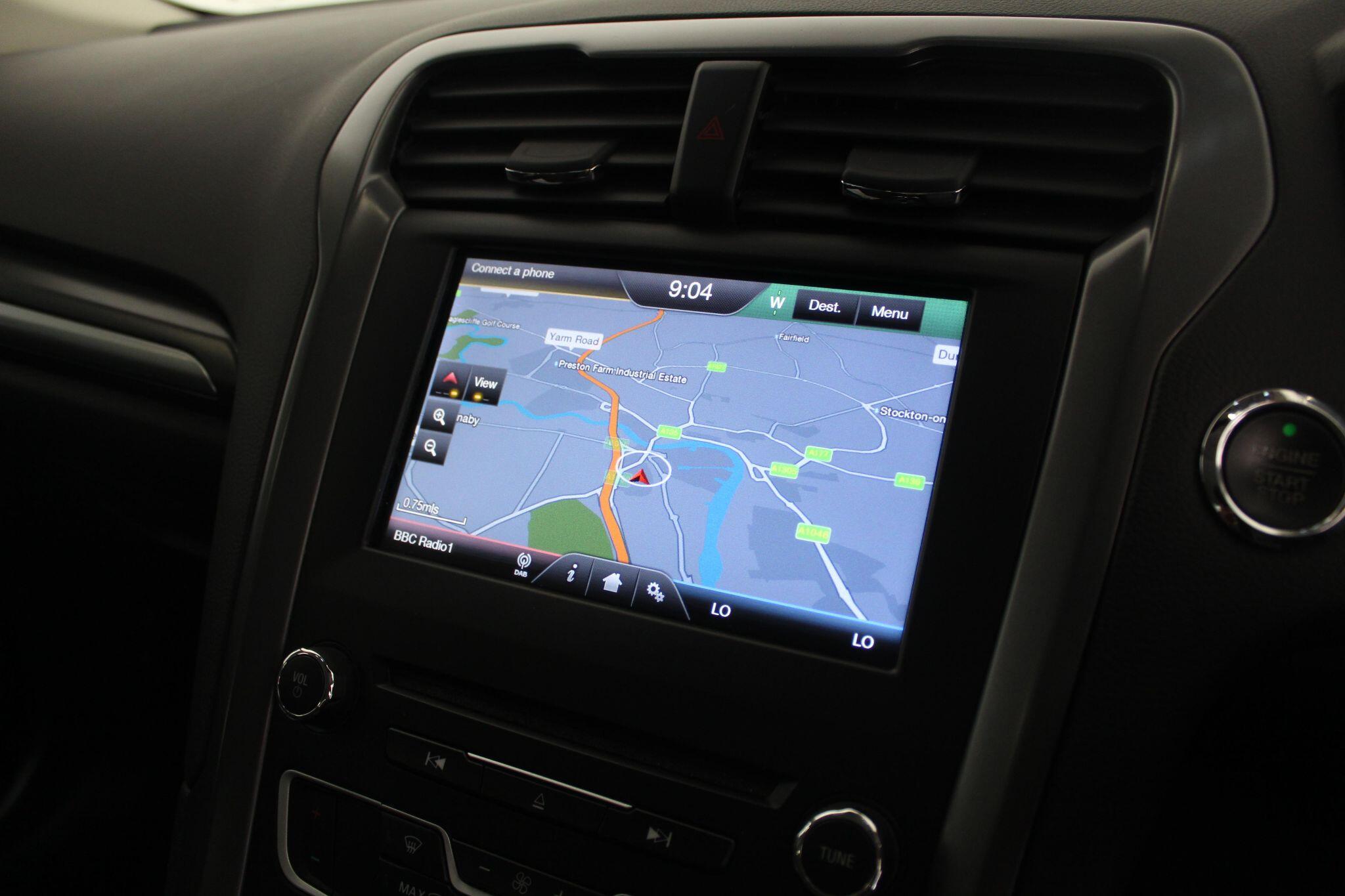 Ford Mondeo view 34