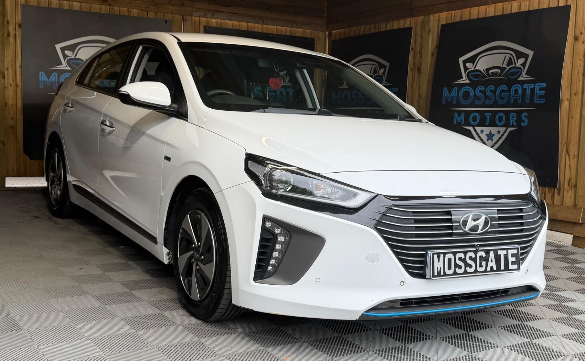 Hyundai Ioniq view 3
