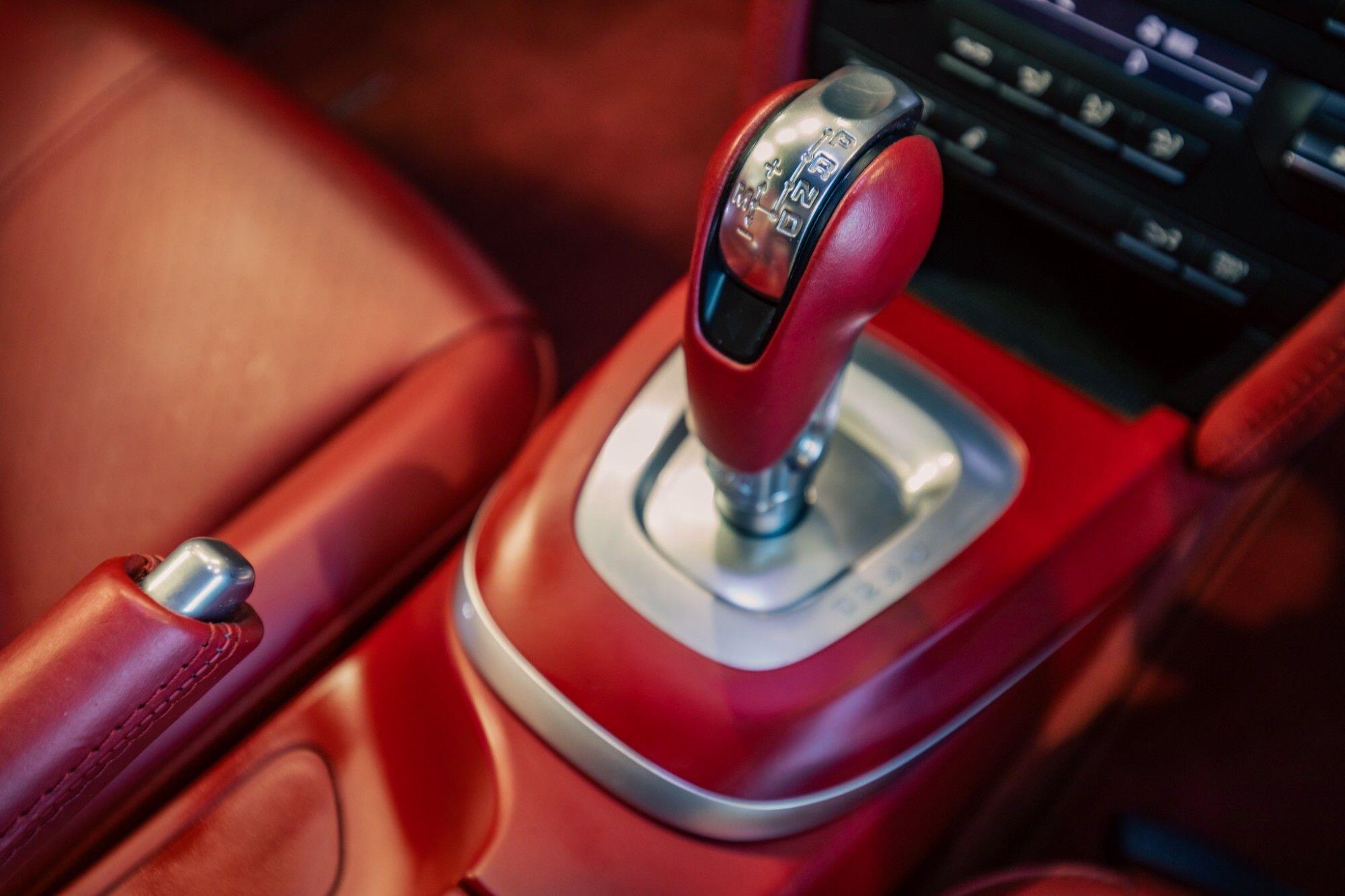 Porsche 911 view 28