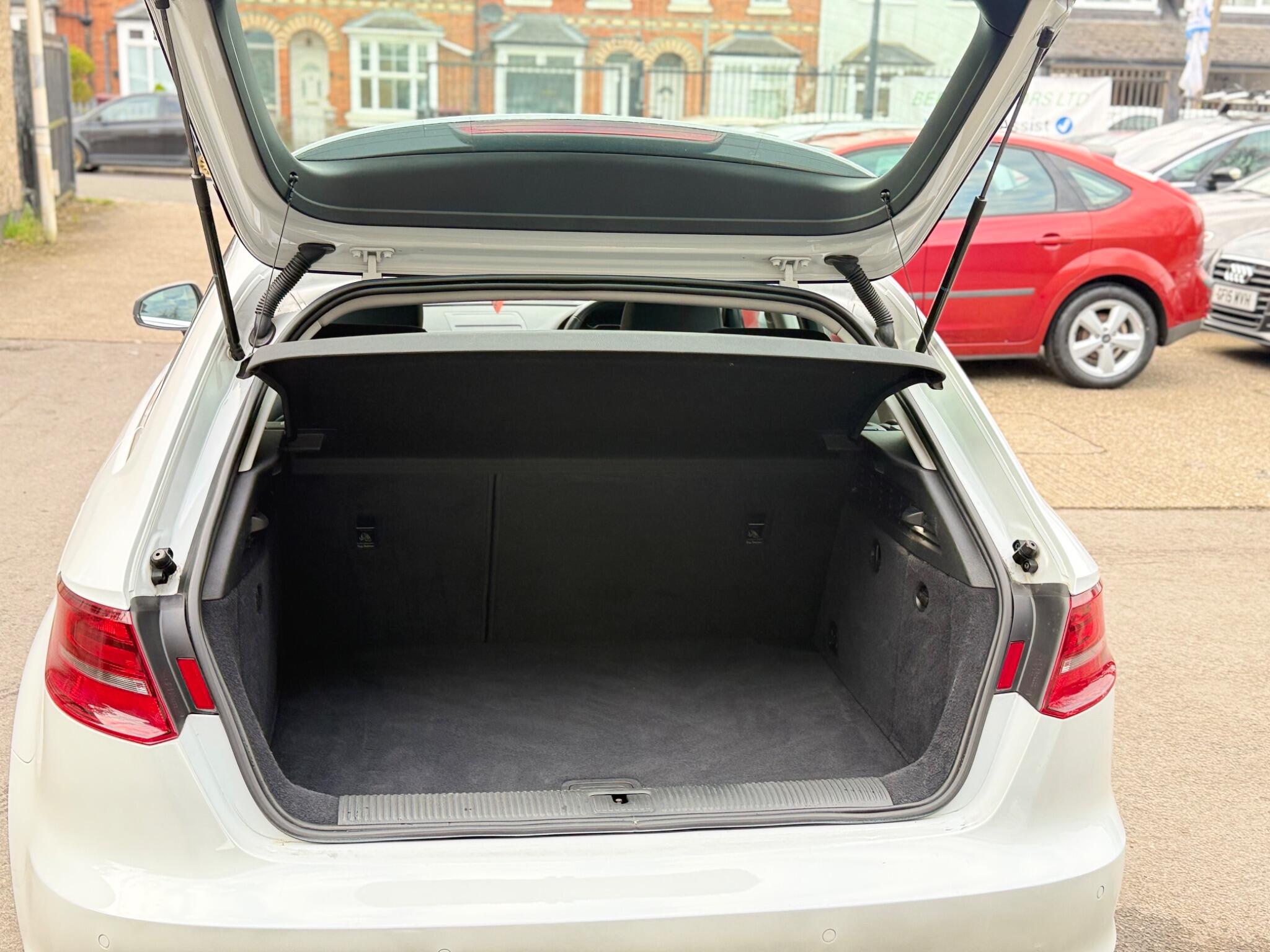 2014 Audi A3 1.4 TFSI Sport Sportback S Tronic Euro 5 (s/s) 5dr image 6