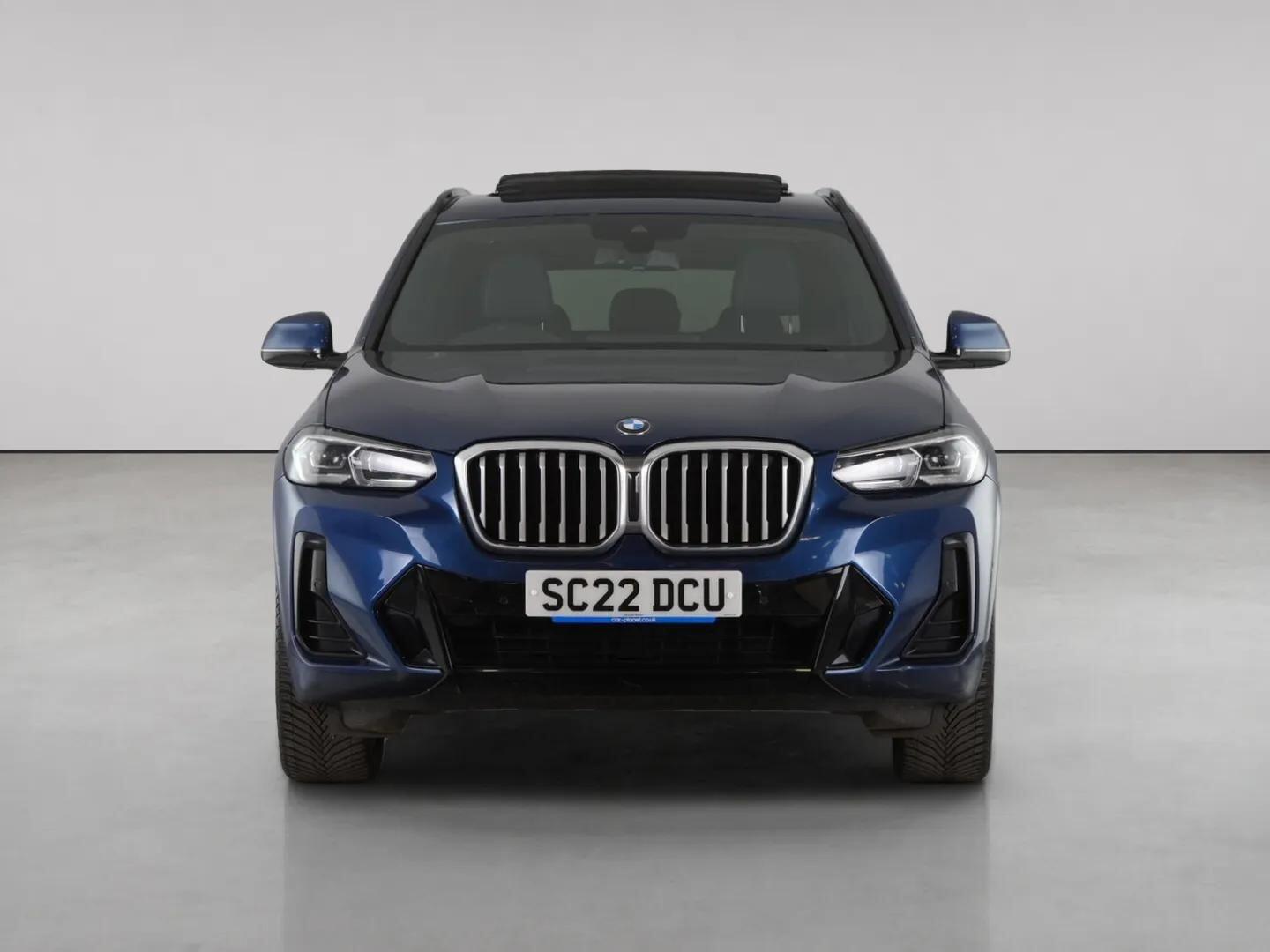 BMW X3 view 5