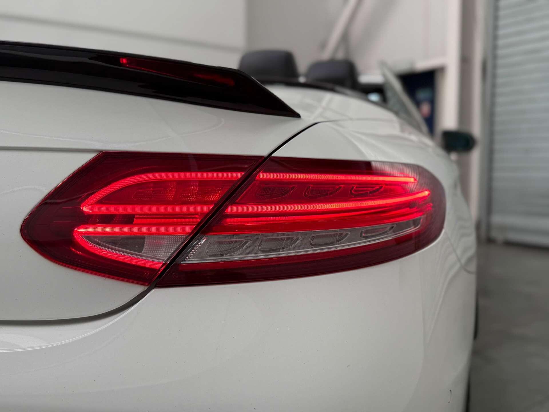 Mercedes-Benz C-Class view 12