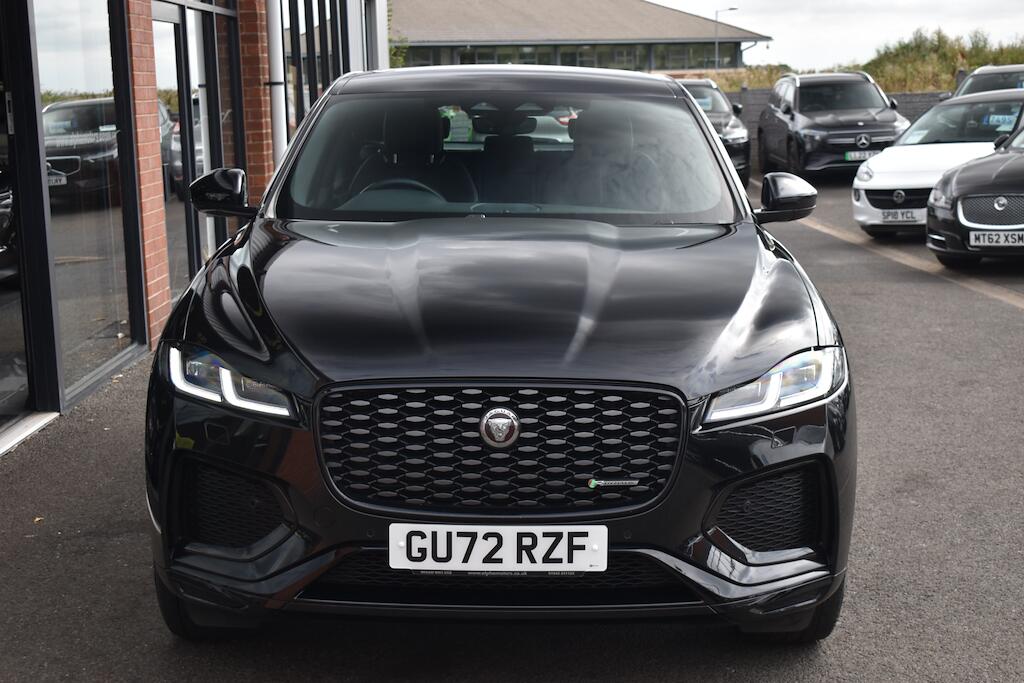 Jaguar F-Pace view 3