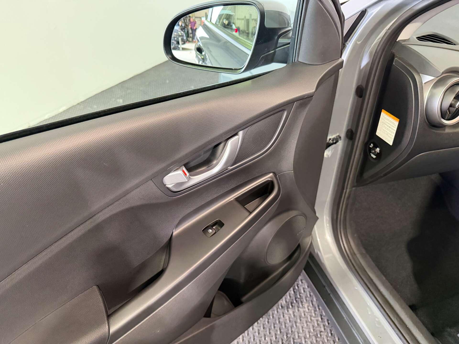 Hyundai Kona view 57