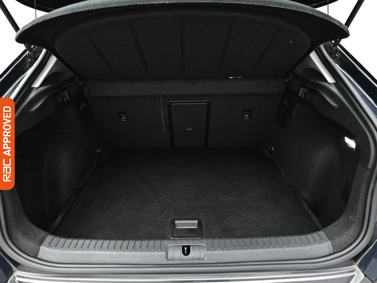Cupra Formentor view 25