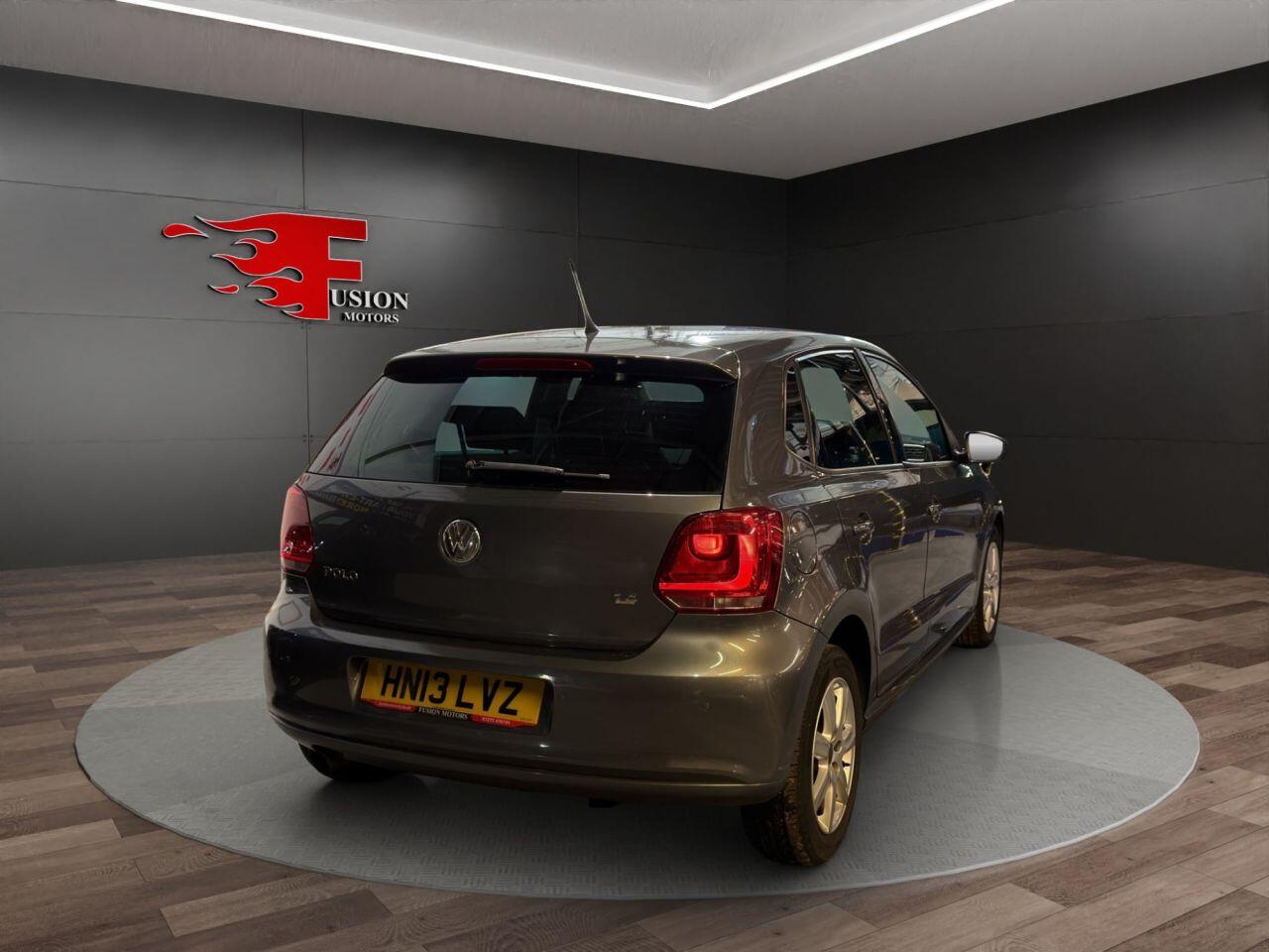 Volkswagen Polo view 5