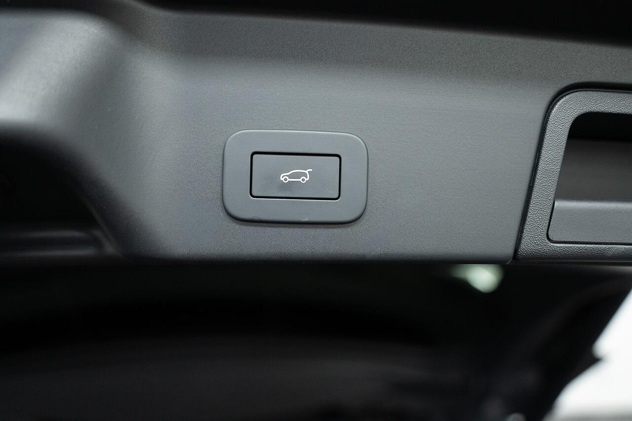 Land Rover Range Rover Evoque view 39