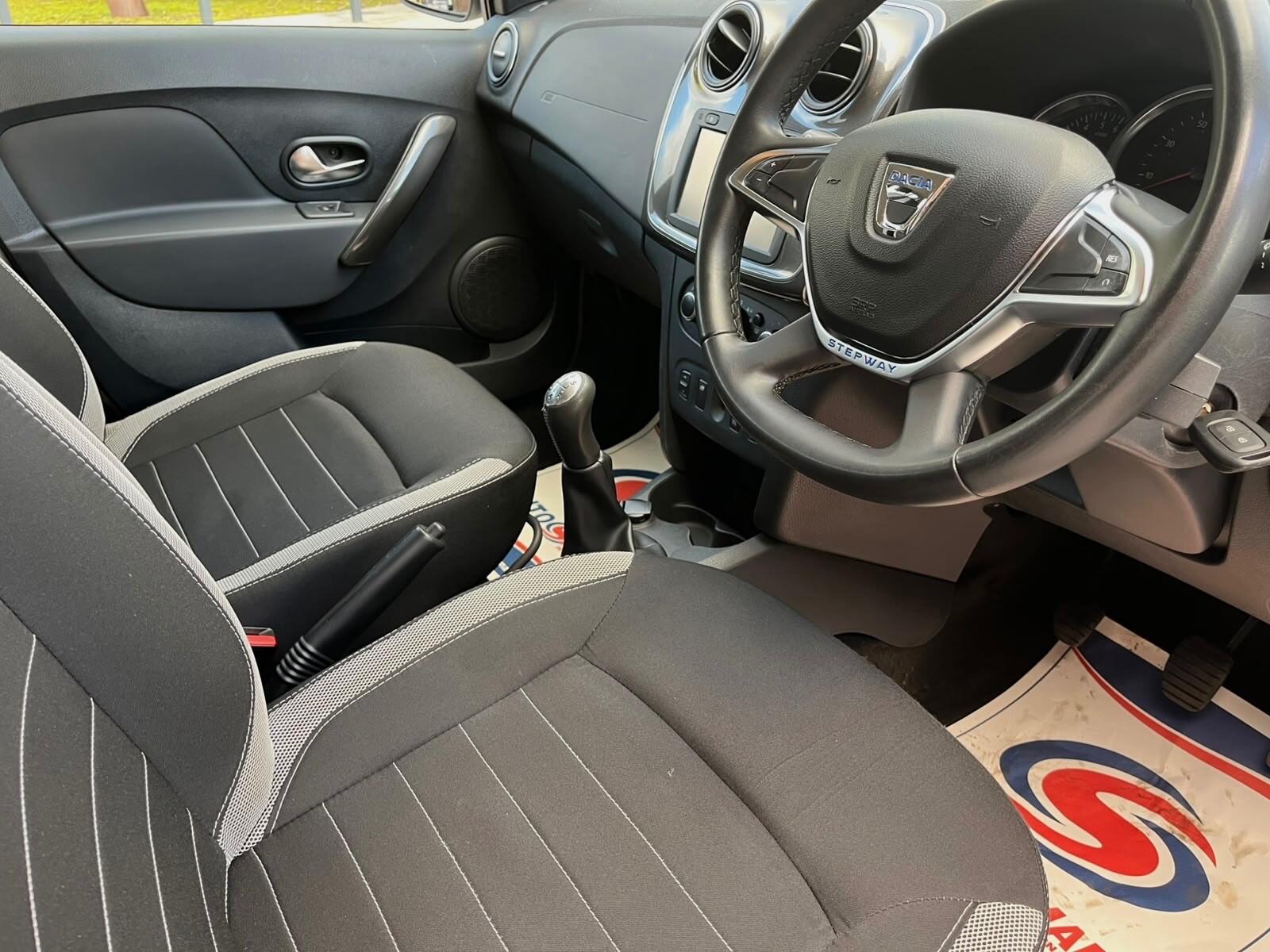 Dacia Sandero view 22