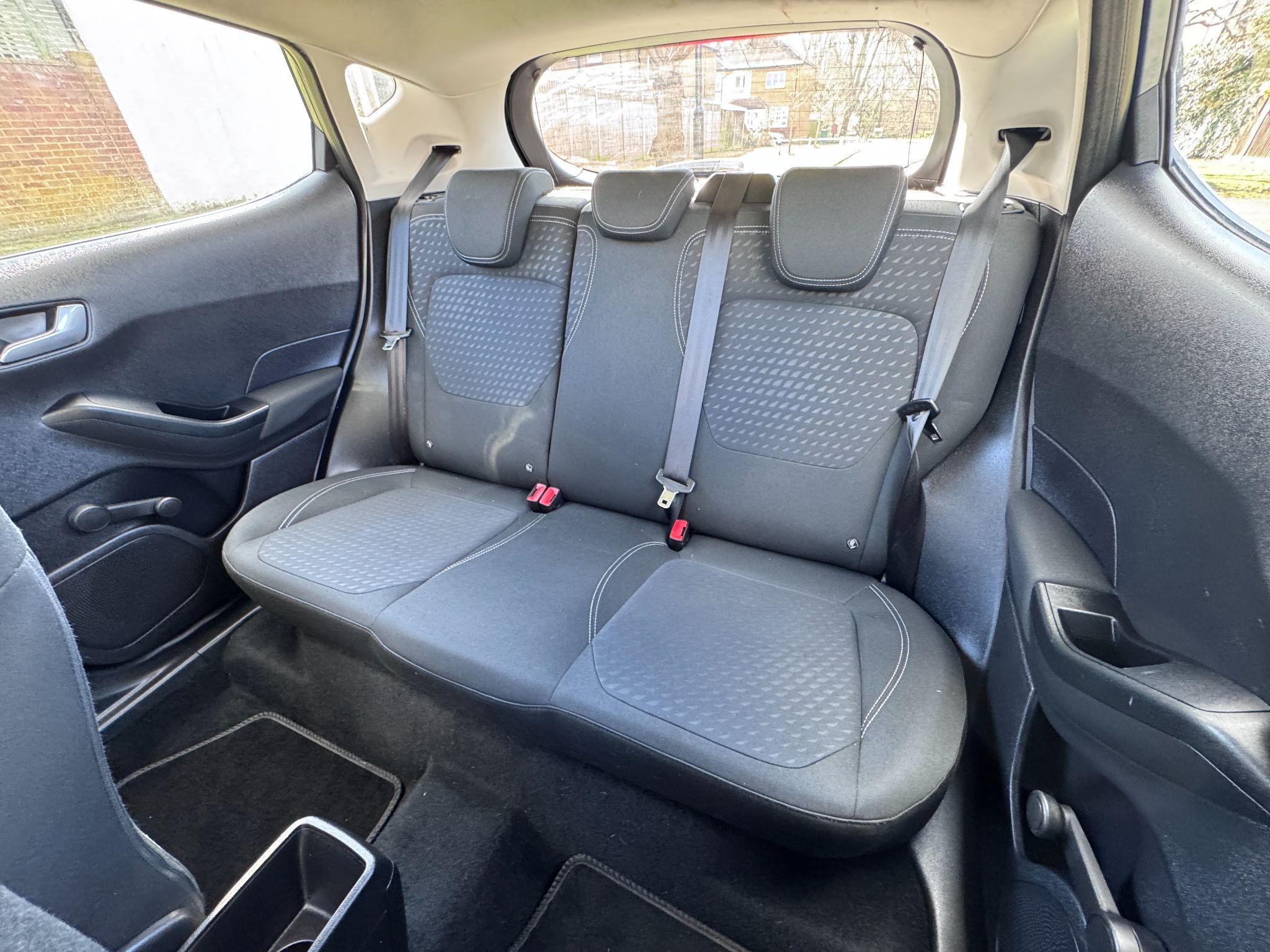 2018 Ford Fiesta image 24