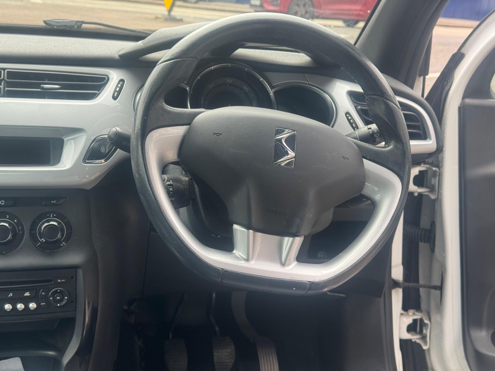 Citroen DS3 view 35