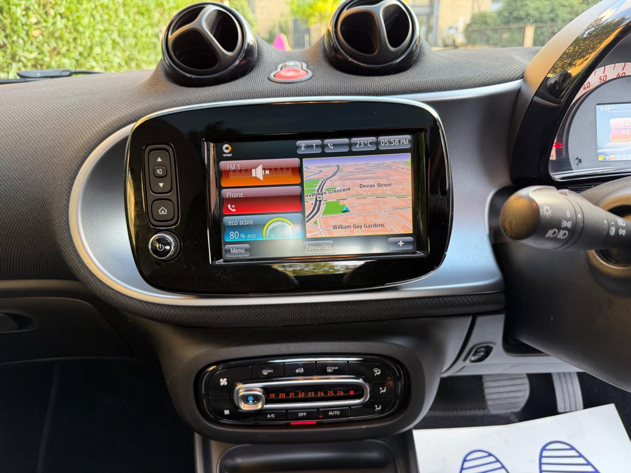 smart Fortwo view 11
